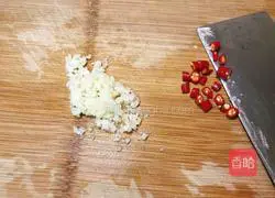 木耳拌花菜的做法图解2